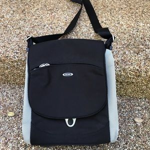 TUMI cross over bag tote
